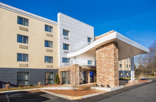 Middleborough Hotel | Fairfield by Marriott Inn & Suites Raynham Middleborough/Plymouth