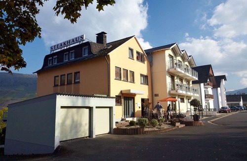 Bernkastel-Kues Hotel | Christiana's Wein & Art Hotel