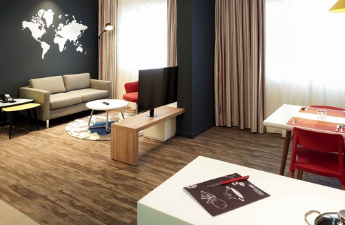 Tan Binh Hotel | Ibis Saigon Airport