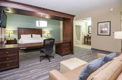 Port Allen Hotel | Hampton Inn & Suites Baton Rouge/Port Allen