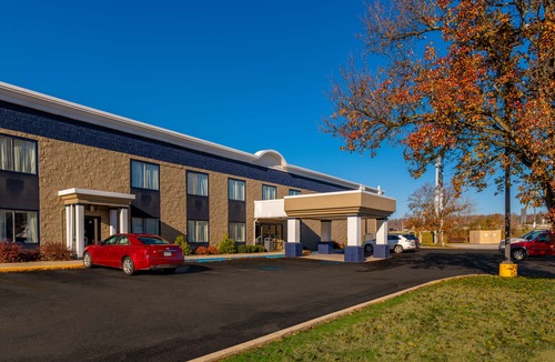 Barboursville Hotel | Best Western Huntington Mall Inn