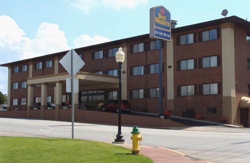 Hannibal Hotel | Best Western on The River