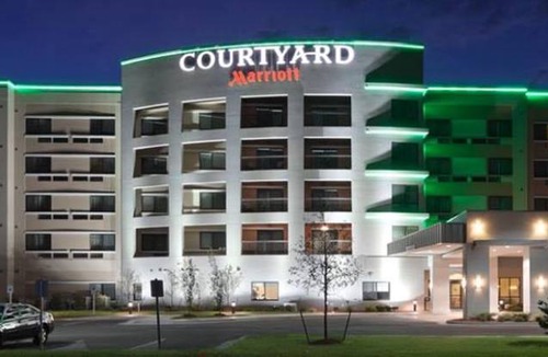 South Tulsa Hotel | Courtyard by Marriott Tulsa Woodland Hills
