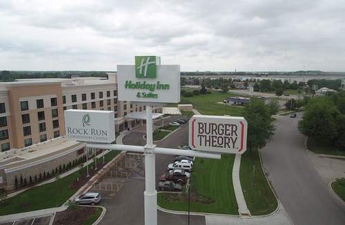 Joliet Hotel | Holiday Inn & Suites - Joliet Southwest, an Ihg Hotel