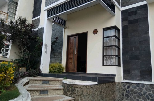 Ngaglik Hotel | Permata Villa 1