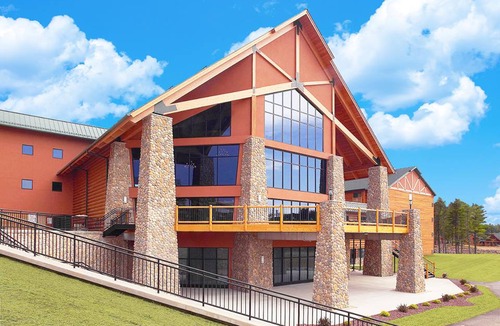 Warrens Hotel | Three Bears Resort