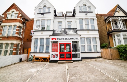 Westcliff-on-Sea Hotel | OYO Devine Beach Hotel