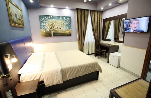 Esquilino Hotel | Gold House