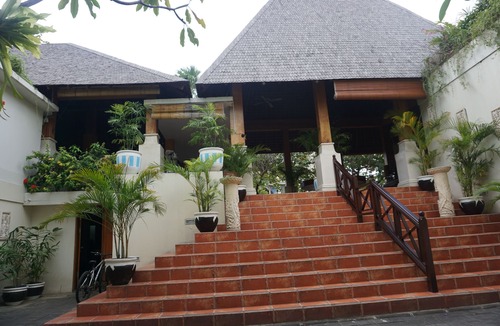 Petitenget Hotel | Villa Kayu Raja