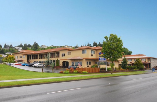 Coos Bay Hotel | Best Western Holiday Hotel