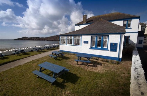 Coverack Hotel | The Paris Hotel