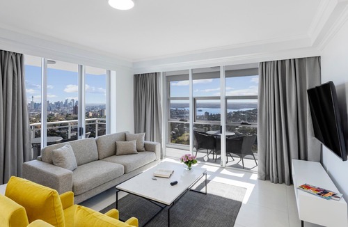Bondi Junction Hotel | Meriton Suites Bondi Junction
