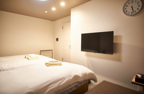 Higashishinsaibashi Hotel | Shinsaibashi House