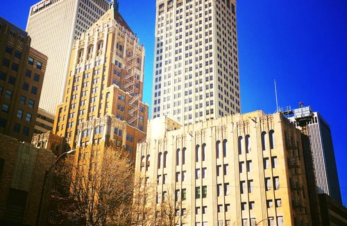 Downtown Tulsa Hotel | Tulsa Club Hotel, Curio Collection by Hilton