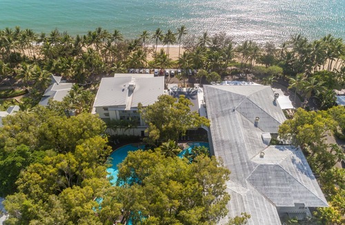 Palm Cove Hotel | ​Imagine Drift Palm Cove