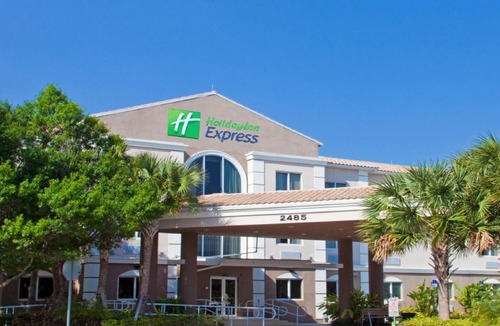 Villages of Palm Beach Lakes Hotel | Holiday Inn Express West Palm Beach Metrocentre, an Ihg Hotel