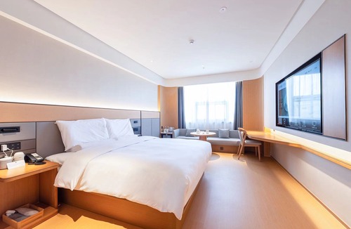 Runzhou Qu Hotel | Ji Hotel (Zhenjiang Railway Station South Square)