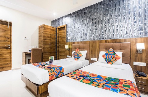Sakinaka Hotel | FabHotel Amour Andheri East