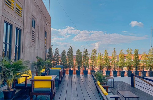 Downtown Siem Reap Hotel | The Twizt - Lifestyle Hostel