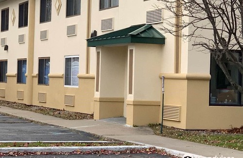 Latham Hotel | Baymont by Wyndham Latham Albany Airport
