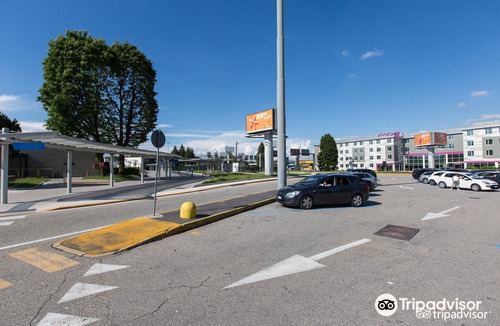 Somma Lombardo Hotel | Moxy Milan Malpensa Airport