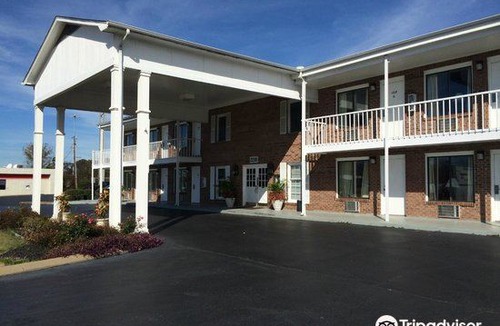 Jackson Hotel | Rodeway Inn Jackson