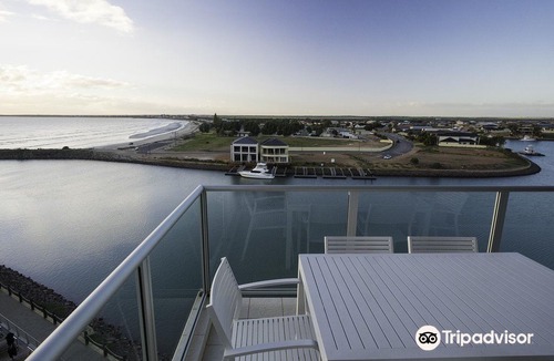 Wallaroo Hotel | Wallaroo Marina Apartments