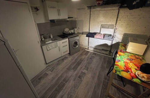 Quartier de Rochechouart Bed & Breakfast | Chambre Jacuzzi Paris 9