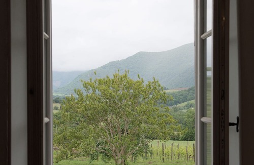Lys House | Maison de Ferme aux Pieds des Pyrénées, Près des Sentiers, des Forêt.
