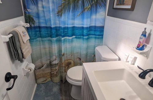 Fort Lauderdale House | 5⭐️ Waterfront Home In Ft. Lauderdale 😎 HEATED Pool & Hot Tub ✨ Dog-Friendly!!!