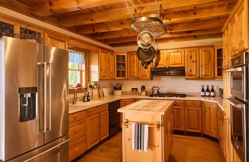 Callicoon House | Mountain House + Guest Cottage on 65-Acre Property