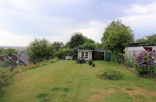 Holzerath House | Geräumiges Ferienhaus in Holzerath mit Garten by Interhome