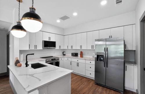 Parker Lane Apartment | Spacious 1-bedroom with sleek modern design.